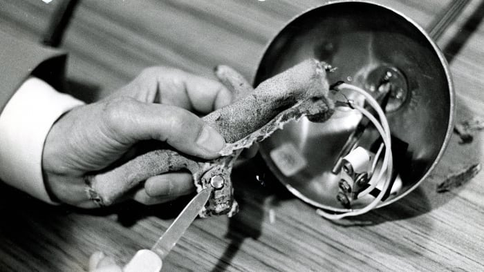 Onischenko’s épée had a button in the handle that allowed him to score at will.